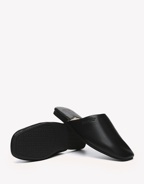 Wafaa Leather Slides